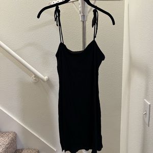 Bodycon dress with adjustable straps